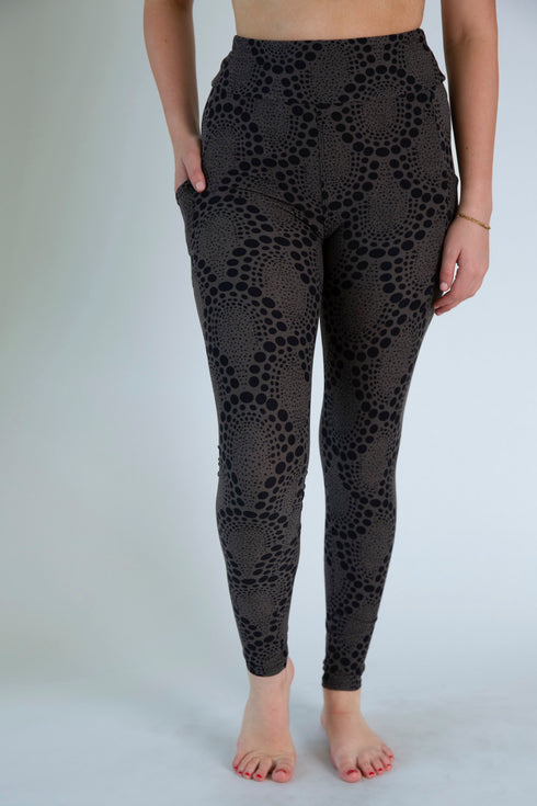 Charcoal and Black Dot Print Pocket Leggings