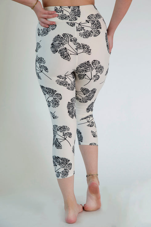 Cream and Black Print Capri Pocket Leggings