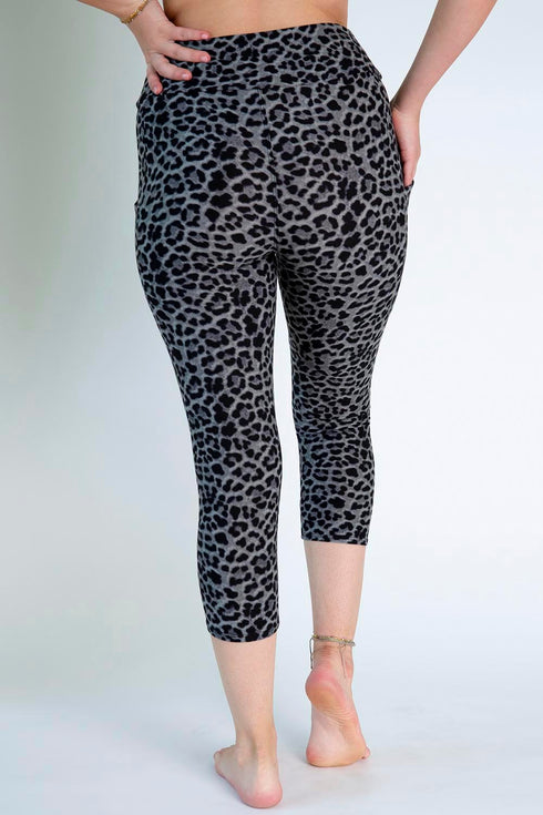 Gray and Black Print Capri Pocket Leggings